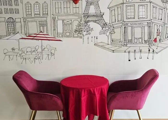 Escapade Parisienne - Paris *